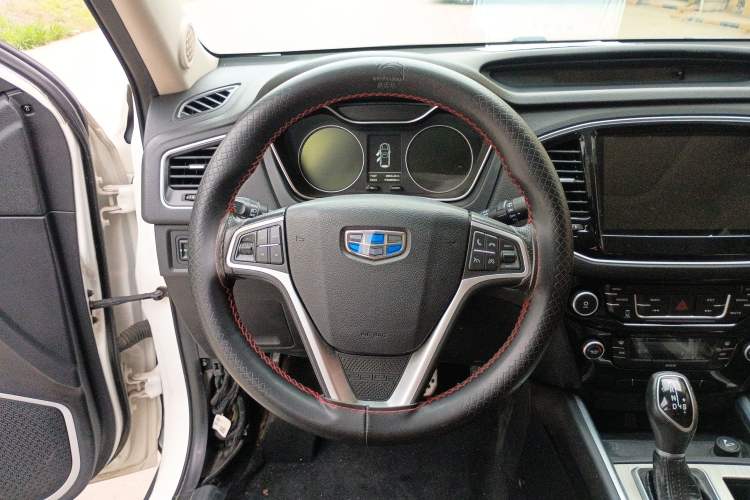 Used Geely Auto Vision X6 2016 1.3T CVT Luxury Model Interior 3