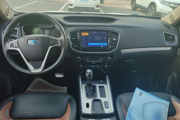 Used Geely Auto Vision X6 2016 1.3T CVT Flagship Model Interior 3