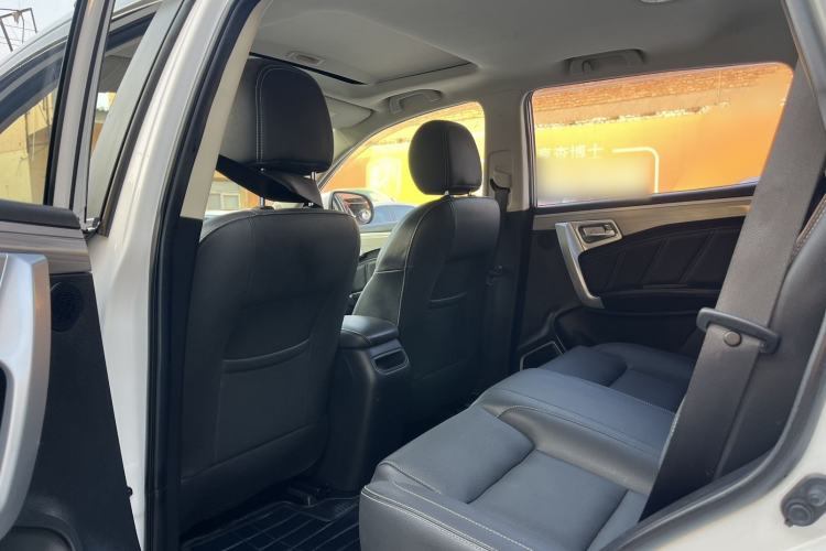 Used Geely Auto Vision X6 2016 1.8L Manual Luxury Model Interior 3