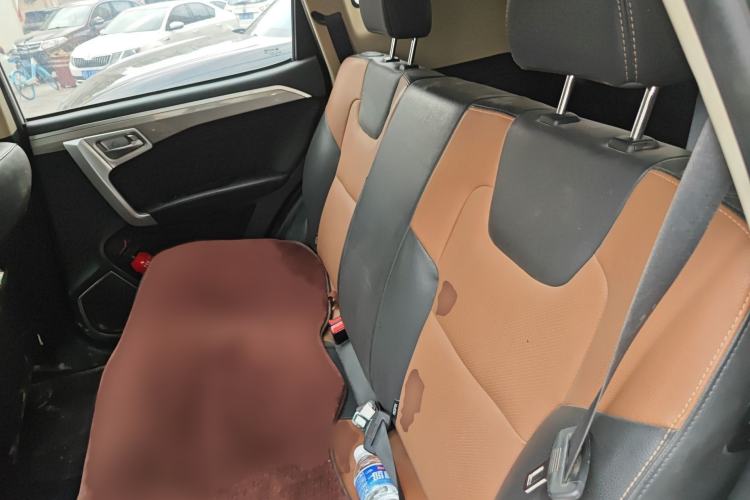 Used Geely Auto Vision X6 2016 1.3T CVT Luxury Model Interior 4