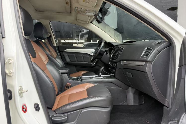 Used Geely Auto Vision X6 2016 1.3T CVT Luxury Model Interior 4