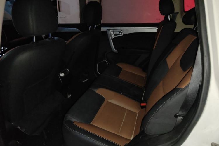 Used Geely Auto Vision X6 2016 1.3T CVT Flagship Model Interior 4