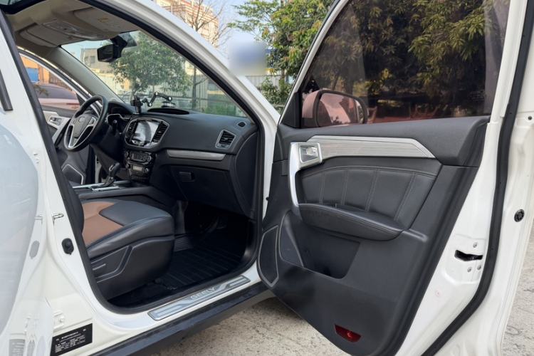 Used Geely Auto Vision X6 2016 1.3T CVT Luxury Model Interior 7