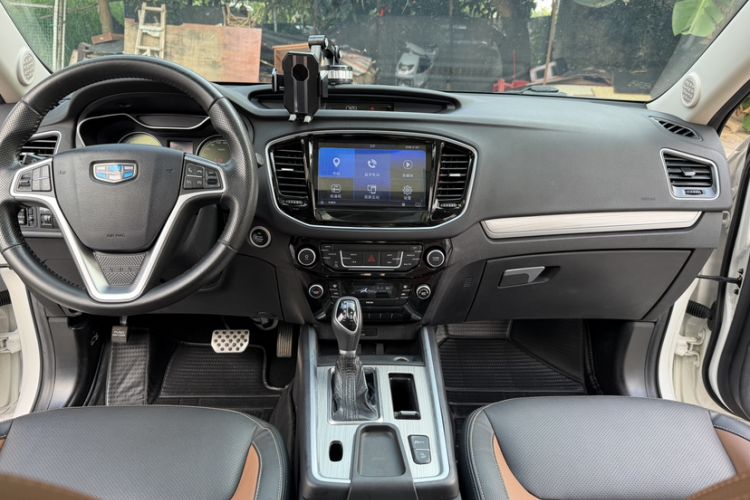 Used Geely Auto Vision X6 2016 1.3T CVT Luxury Model Interior 8