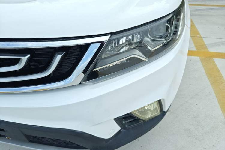 Used Geely Auto Vision X6 2016 1.3T CVT Flagship Model Left Front Headlight