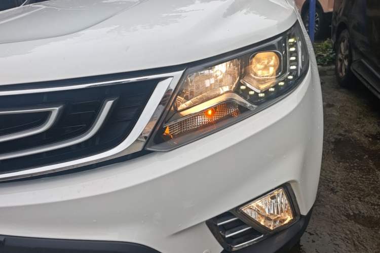 Used Geely Auto Vision X6 2016 1.3T CVT Flagship Model Left Front Headlight