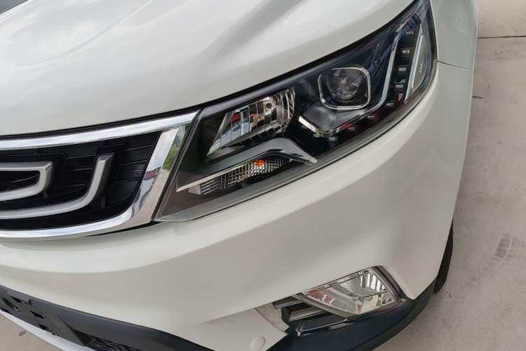 Used Geely Auto Vision X6 2016 1.3T CVT Luxury Model Left Front Headlight