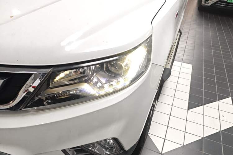 Used Geely Auto Vision X6 2016 1.3T CVT Flagship Model Left Front Headlight