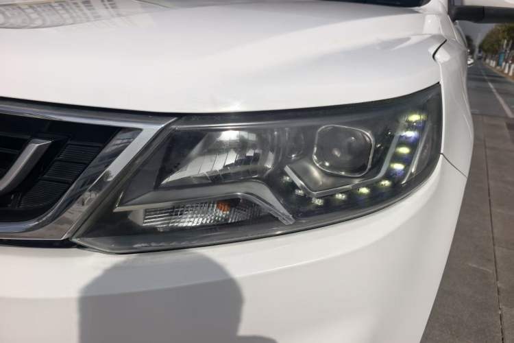 Used Geely Auto Vision X6 2016 1.8L Manual Luxury Model Left Front Headlight