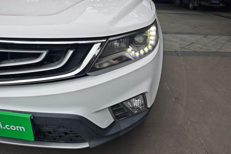 Used Geely Auto Vision X6 2016 1.3T CVT Flagship Model Left Front Headlight