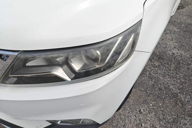 Used Geely Auto Vision X6 2016 1.3T CVT Flagship Model Left Front Headlight