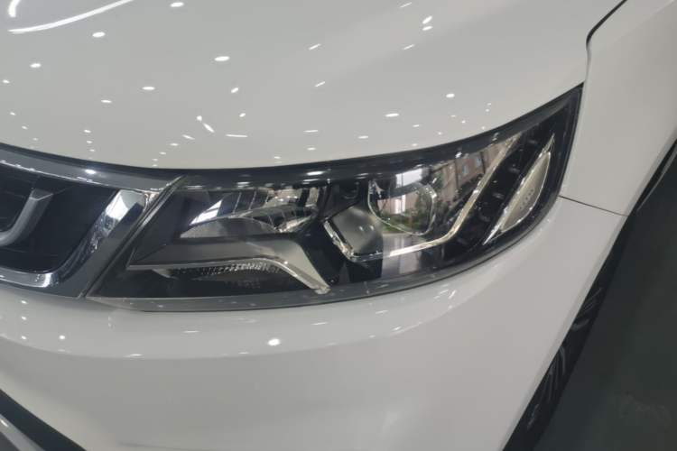 Used Geely Auto Vision X6 2016 1.8L Manual Luxury Model Left Front Headlight