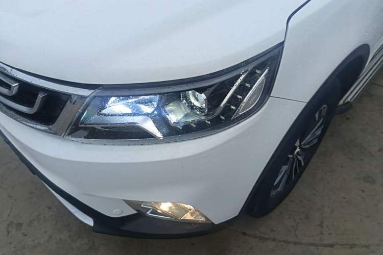 Used Geely Auto Vision X6 2016 1.8L Manual Luxury Model Left Front Headlight