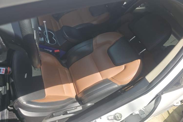 Used Geely Auto Vision X6 2016 1.3T CVT Luxury Model Left Front Seat
