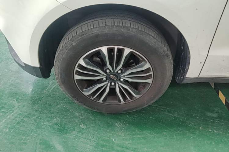 Used Geely Auto Vision X6 2016 1.3T CVT Flagship Model Left Front Wheel Hub