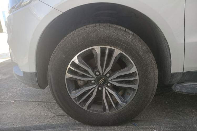Used Geely Auto Vision X6 2016 1.8L Manual Luxury Model Left Front Wheel Hub