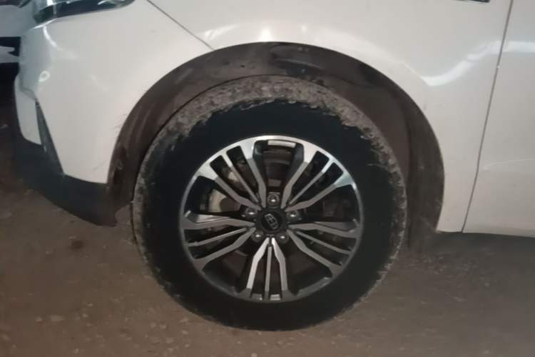 Used Geely Auto Vision X6 2016 1.3T CVT Luxury Model Left Front Wheel Hub