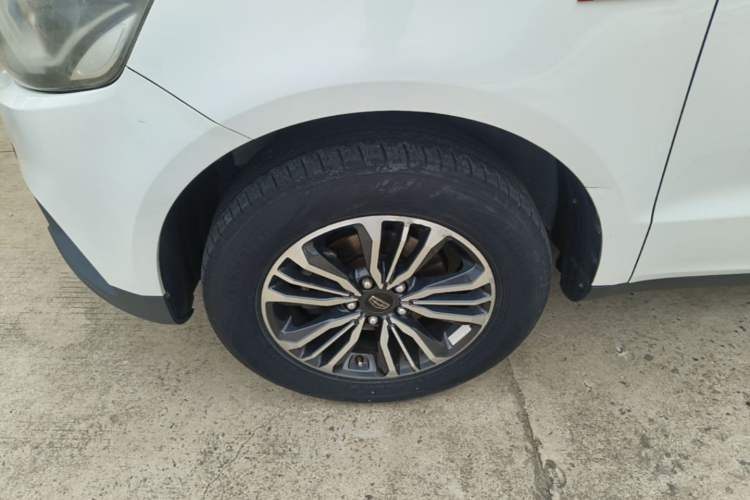 Used Geely Auto Vision X6 2016 1.3T CVT Flagship Model Left Front Wheel Hub
