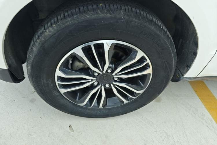 Used Geely Auto Vision X6 2016 1.3T CVT Flagship Model Left Front Wheel Hub