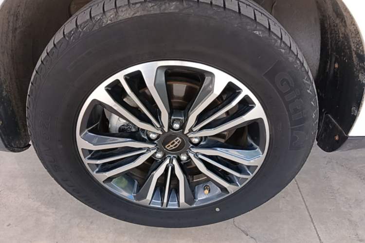 Used Geely Auto Vision X6 2016 1.8L Manual Luxury Model Left Front Wheel Hub