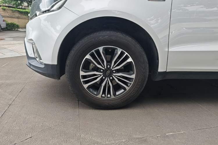 Used Geely Auto Vision X6 2016 1.3T CVT Flagship Model Left Front Wheel Hub