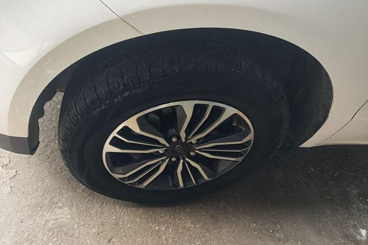 Used Geely Auto Vision X6 2016 1.3T CVT Luxury Model Left Front Wheel Hub
