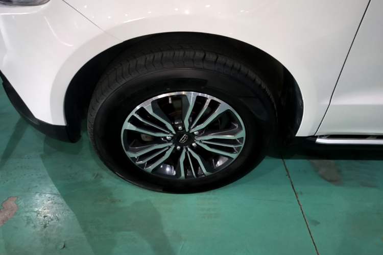 Used Geely Auto Vision X6 2016 1.3T CVT Flagship Model Left Front Wheel Hub