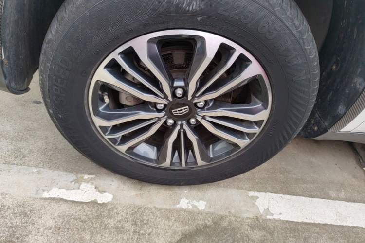 Used Geely Auto Vision X6 2016 1.3T CVT Luxury Model Left Front Wheel Hub