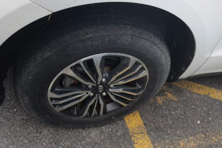 Used Geely Auto Vision X6 2016 1.3T CVT Luxury Model Left Front Wheel Hub