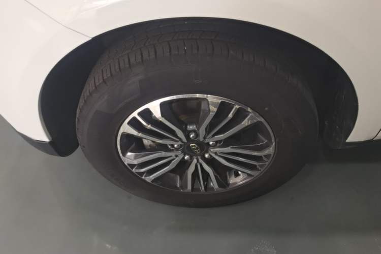 Used Geely Auto Vision X6 2016 1.8L Manual Luxury Model Left Front Wheel Hub