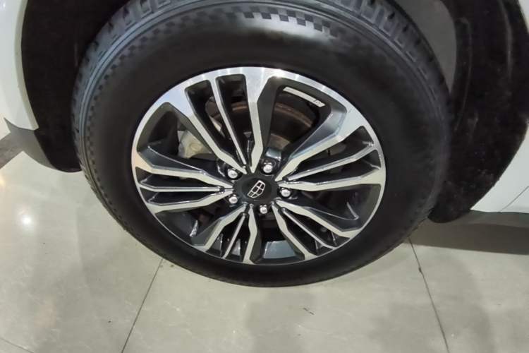 Used Geely Auto Vision X6 2016 1.3T CVT Luxury Model Left Front Wheel Hub