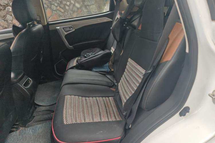 Used Geely Auto Vision X6 2016 1.3T CVT Flagship Model Left Rear Seat