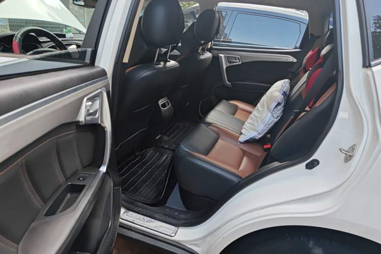 Used Geely Auto Vision X6 2016 1.3T CVT Flagship Model Left Rear Seat