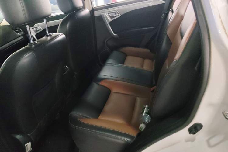 Used Geely Auto Vision X6 2016 1.3T CVT Flagship Model Left Rear Seat
