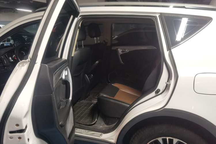 Used Geely Auto Vision X6 2016 1.3T CVT Flagship Model Left Rear Seat
