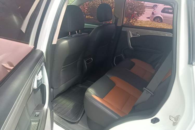 Used Geely Auto Vision X6 2016 1.3T CVT Flagship Model Left Rear Seat