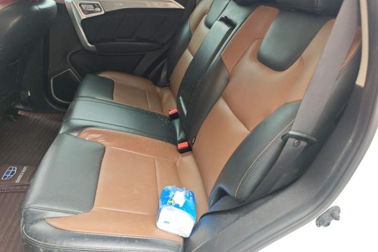 Used Geely Auto Vision X6 2016 1.3T CVT Flagship Model Left Rear Seat