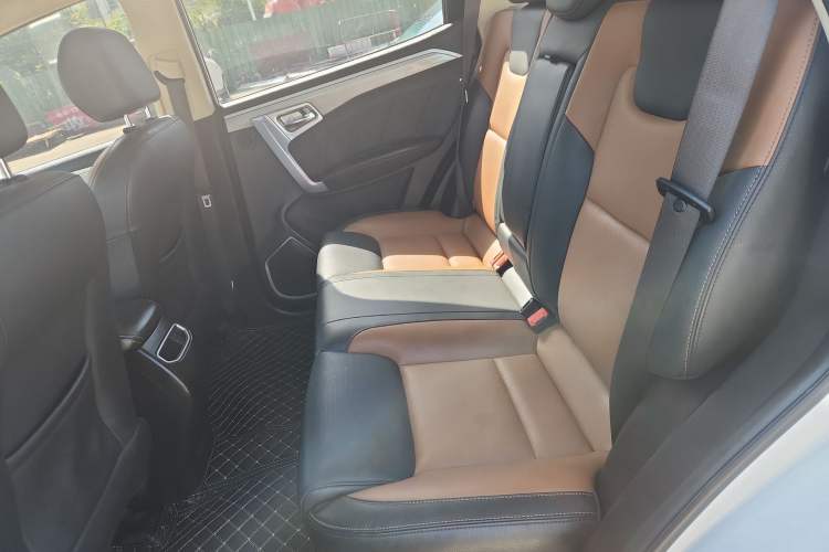 Used Geely Auto Vision X6 2016 1.3T CVT Flagship Model Left Rear Seat