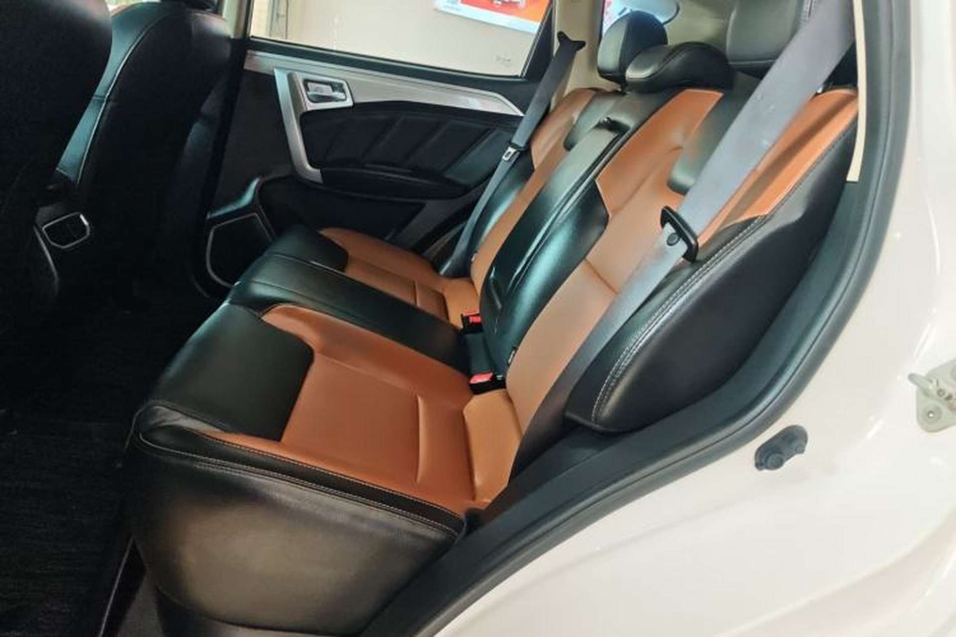 Used Geely Auto Vision X6 2016 1.3T CVT Flagship Model Left Rear Seat