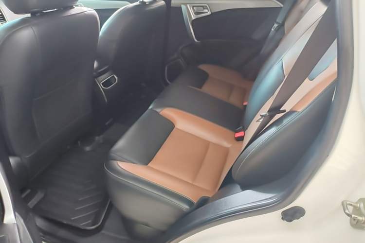 Used Geely Auto Vision X6 2016 1.3T CVT Luxury Model Left Rear Seat
