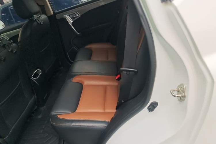 Used Geely Auto Vision X6 2016 1.3T CVT Flagship Model Left Rear Seat