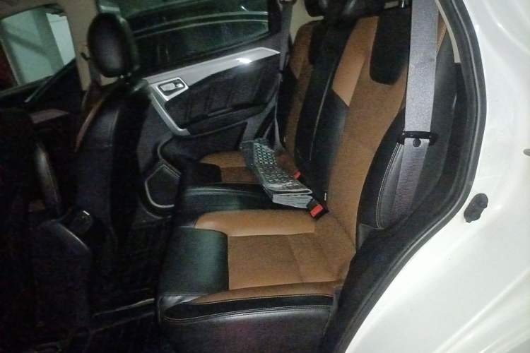 Used Geely Auto Vision X6 2016 1.3T CVT Flagship Model Left Rear Seat