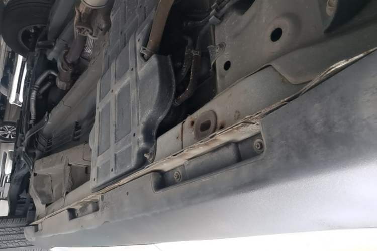 Used Geely Auto Vision X6 2016 1.8L Manual Luxury Model Left Side Sill