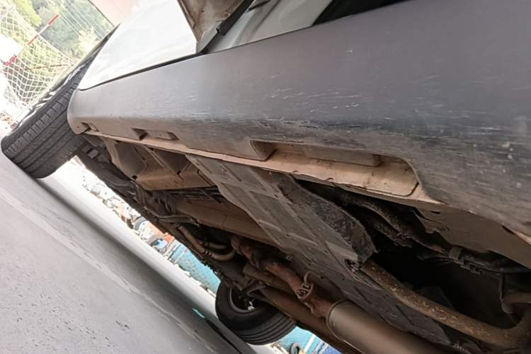 Used Geely Auto Vision X6 2016 1.8L Manual Luxury Model Left Side Sill