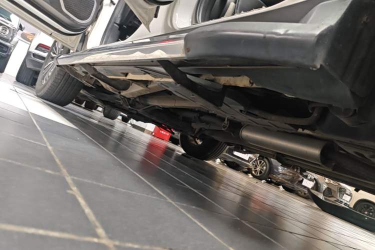 Used Geely Auto Vision X6 2016 1.3T CVT Flagship Model Left Side Sill