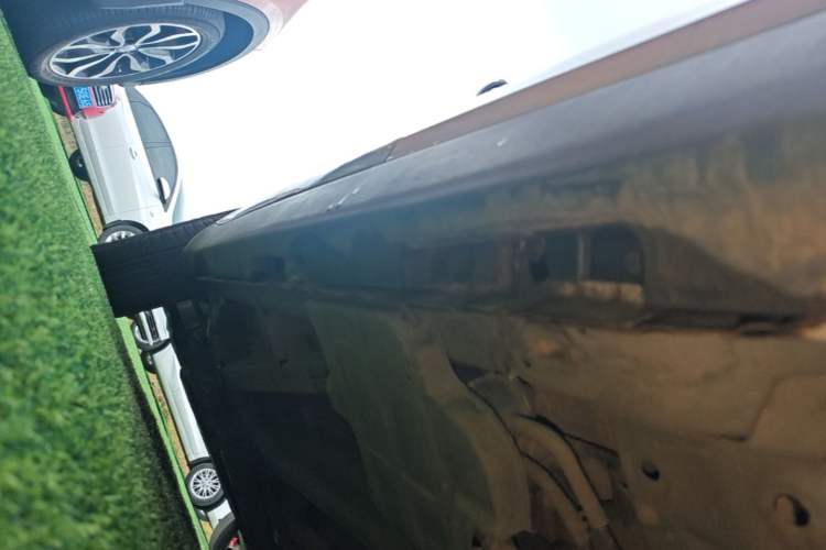 Used Geely Auto Vision X6 2016 1.3T CVT Luxury Model Left Side Sill