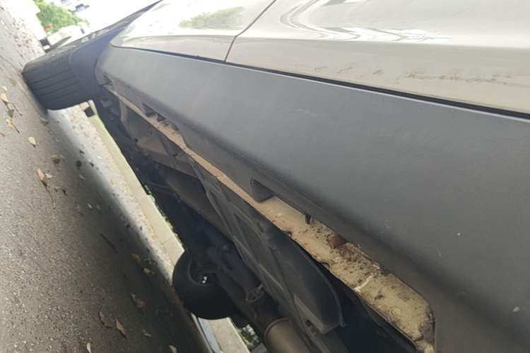 Used Geely Auto Vision X6 2016 1.3T CVT Luxury Model Left Side Sill