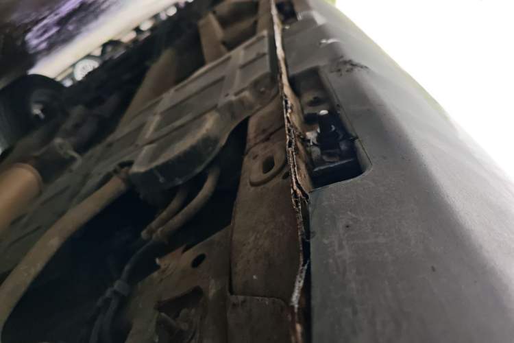 Used Geely Auto Vision X6 2016 1.3T CVT Luxury Model Left Side Sill