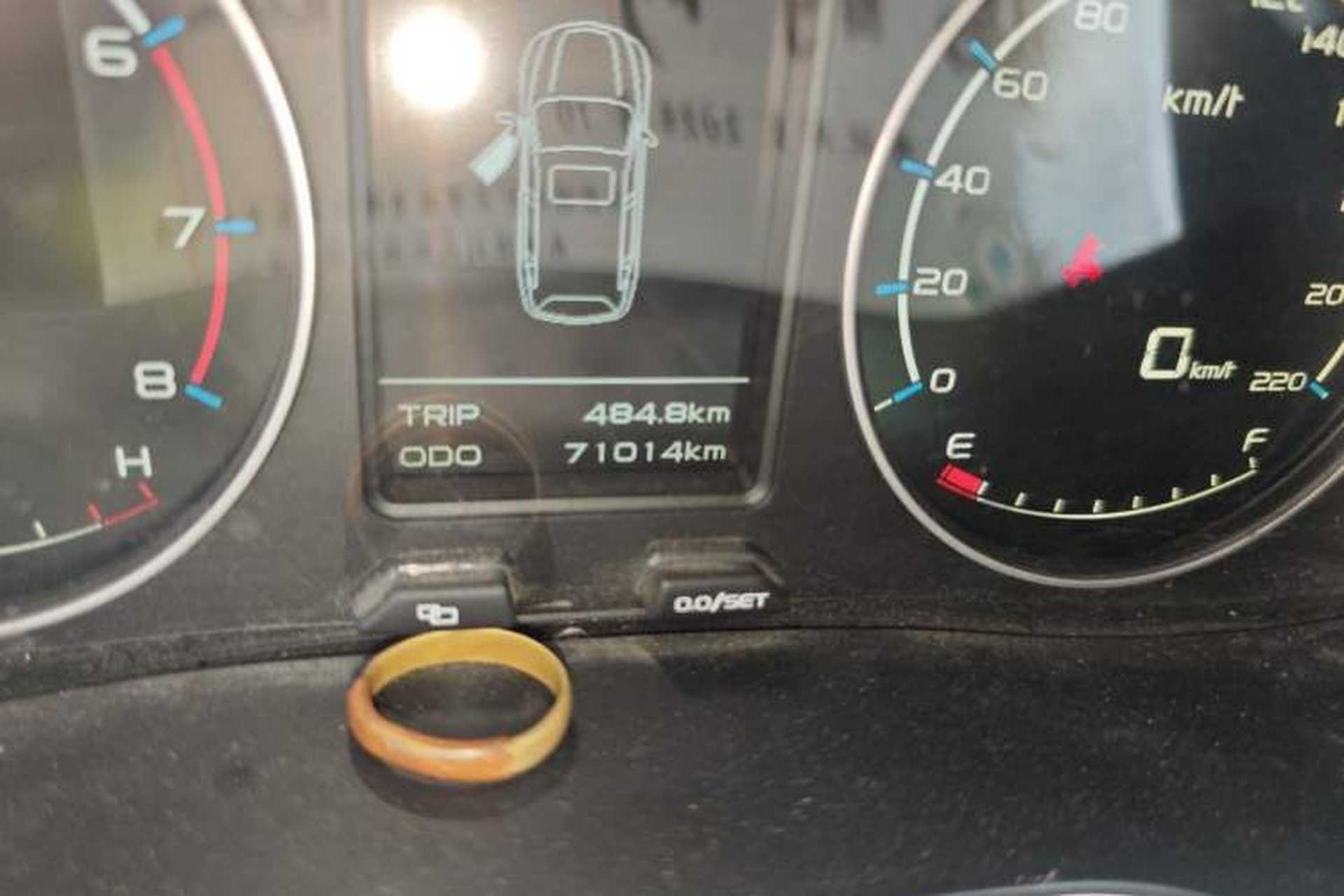 Used Geely Auto Vision X6 2016 1.3T CVT Luxury Model Odometer Close Up