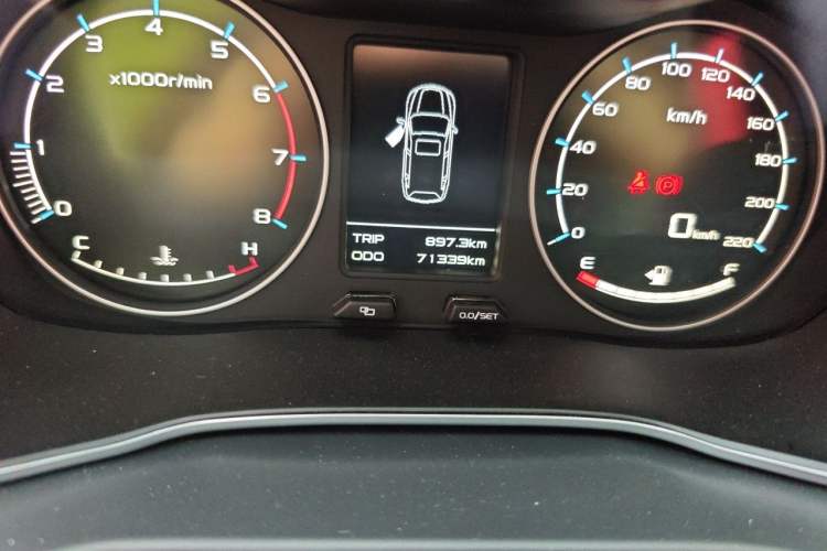 Used Geely Auto Vision X6 2016 1.8L Manual Luxury Model Odometer Close Up